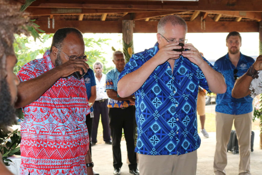 Vanuatu and Australian Prime Ministers drink kava